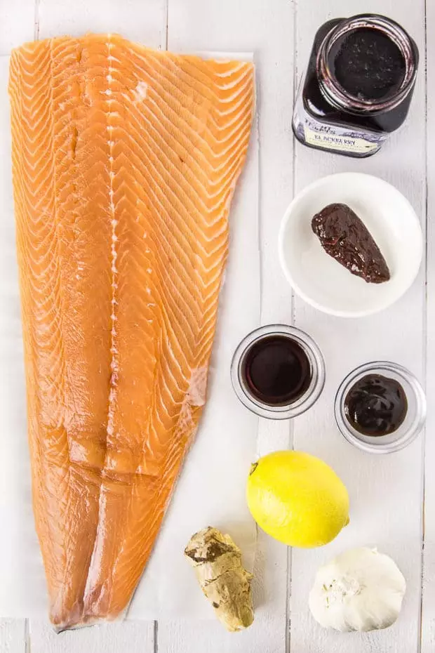 ingredients needed to make grilled salmon on cedar plank with blackberry chipotle glaze
