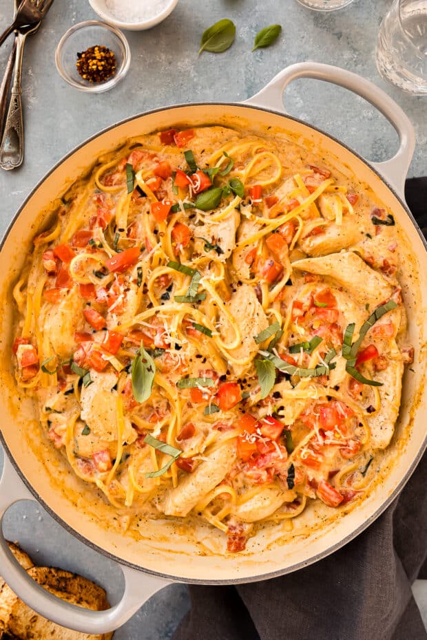 Chicken Pasta with Tomatoes: One Pot Creamy Heaven!